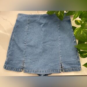 CUTE Denim Skort!